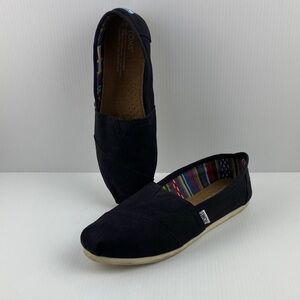 Toms Classic Canvas Flat Shoes in Black